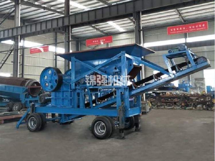 投資這樣的移動式建筑垃圾破碎機(jī)多少錢一臺?(圖3) 投資這樣的移動式建筑垃圾破碎機(jī)多少錢一臺?(圖3)