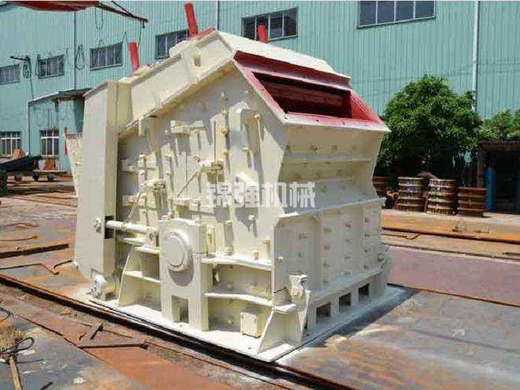 鐵礦石破碎機(jī)的原理特點及產(chǎn)品分類介紹(圖3) 鐵礦石破碎機(jī)的原理特點及產(chǎn)品分類介紹(圖3)