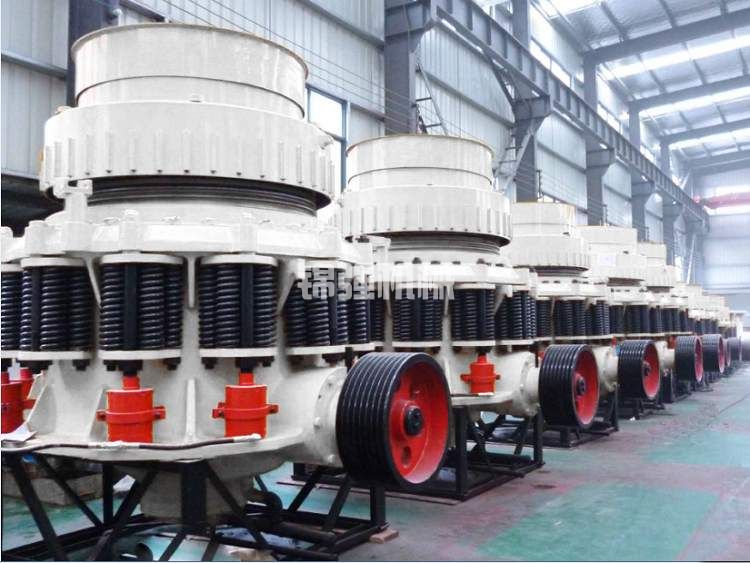 圓錐式制砂機(jī)(圖2) 圓錐式制砂機(jī)(圖2)