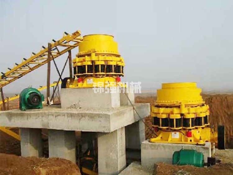 圓錐式制砂機(jī)(圖4) 圓錐式制砂機(jī)(圖4)